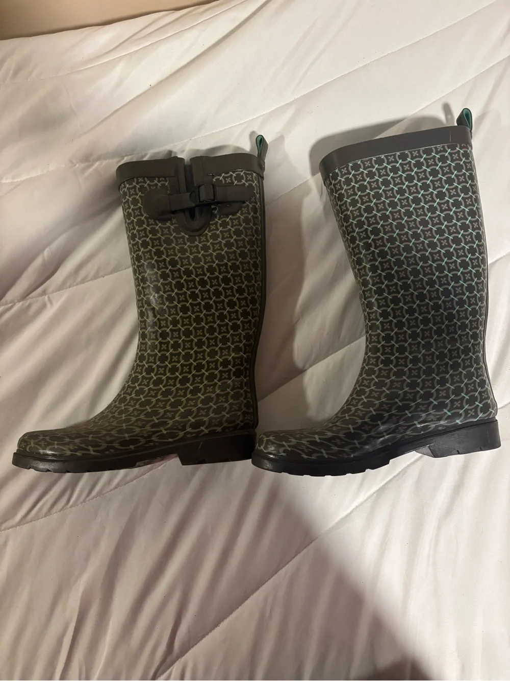 Capelli Women's Rain Boots Size 8 green and gray
